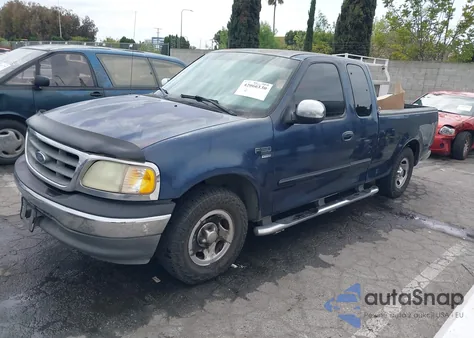 2002 Ford F-150 Lariat/Xl/Xlt z USA, uszkodzony, nr VIN 1FTRX17W12NB32029